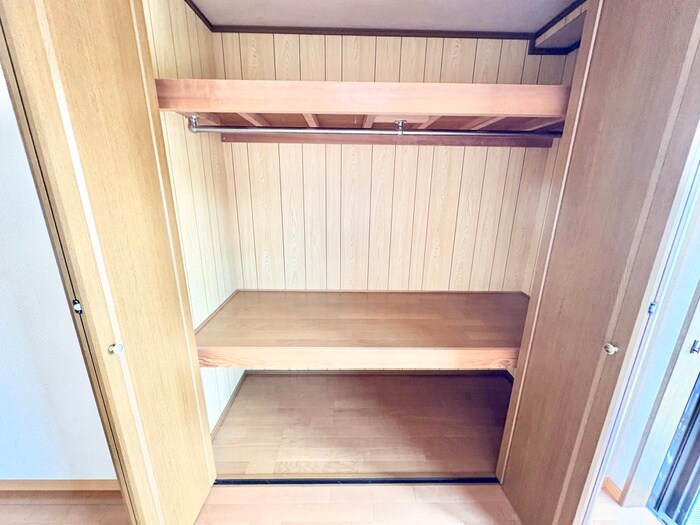 物件内観写真12　(収納)