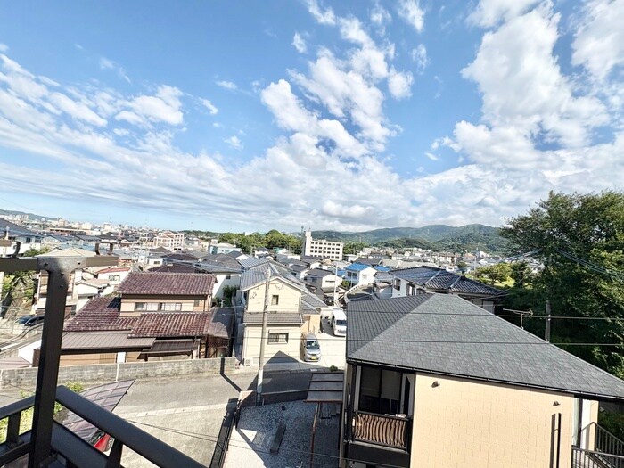 物件内観写真15　(室内からの展望)