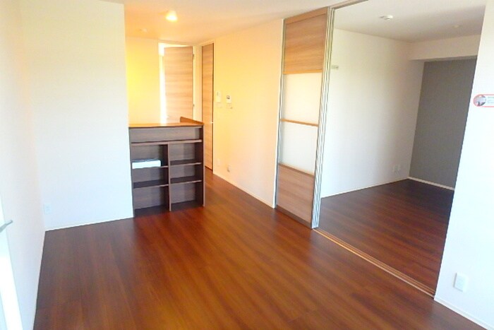 物件内観写真5　(居室)