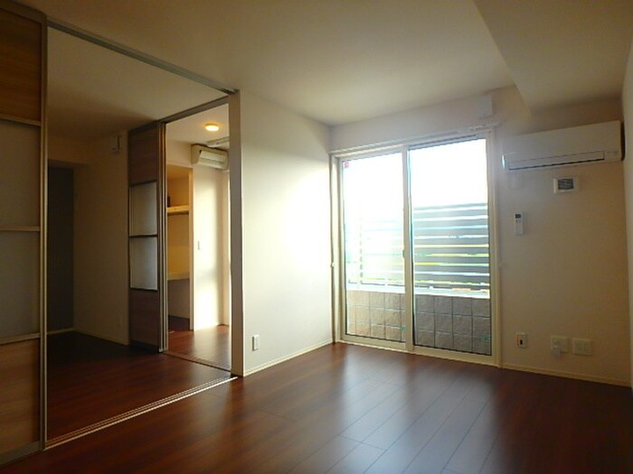 物件内観写真6　(居室)