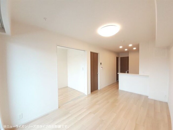 物件内観写真2　(居室)