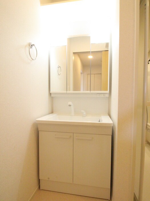 物件内観写真9　(洗面)