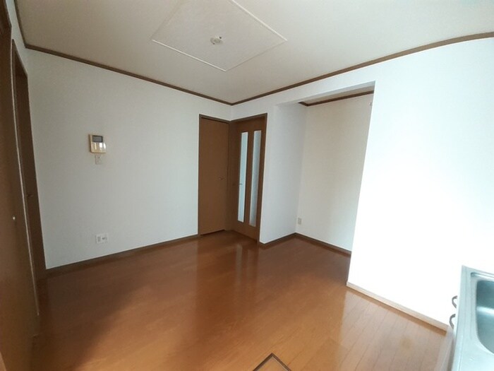 物件内観写真3　(居室)