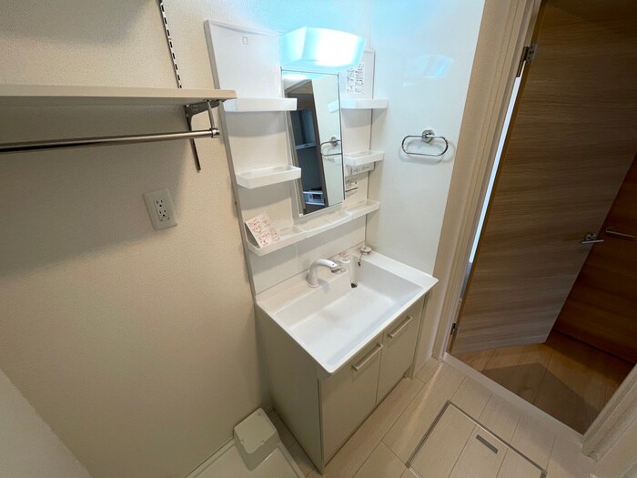 物件内観写真12　(洗面)