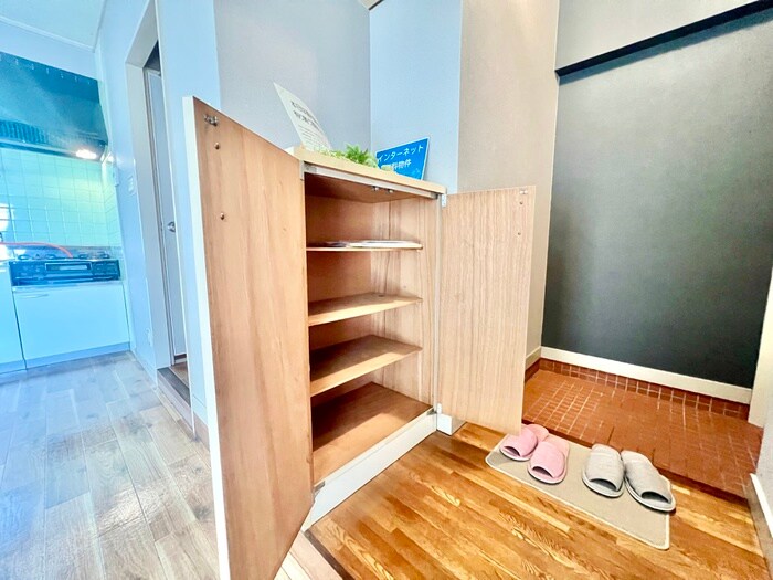 物件内観写真12　(靴箱)