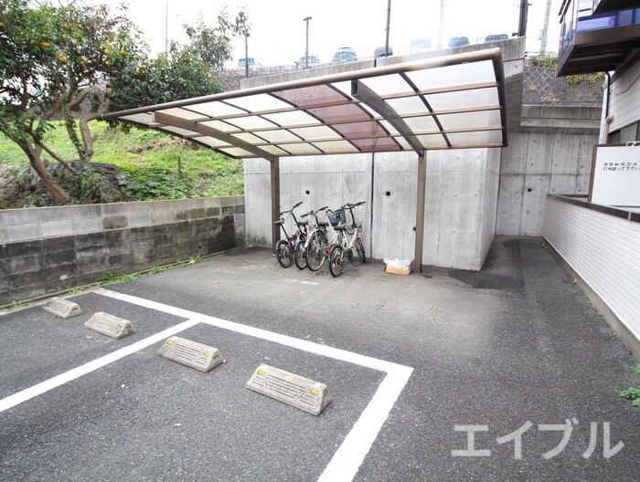 物件外観写真5　(駐輪場)