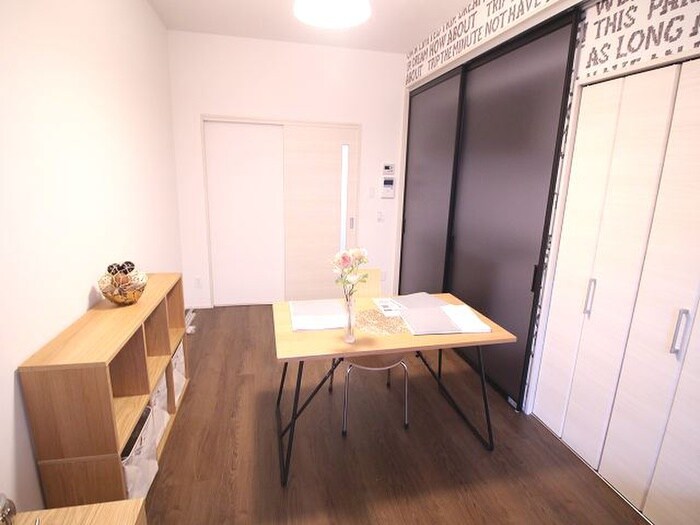 物件内観写真8　(居室)