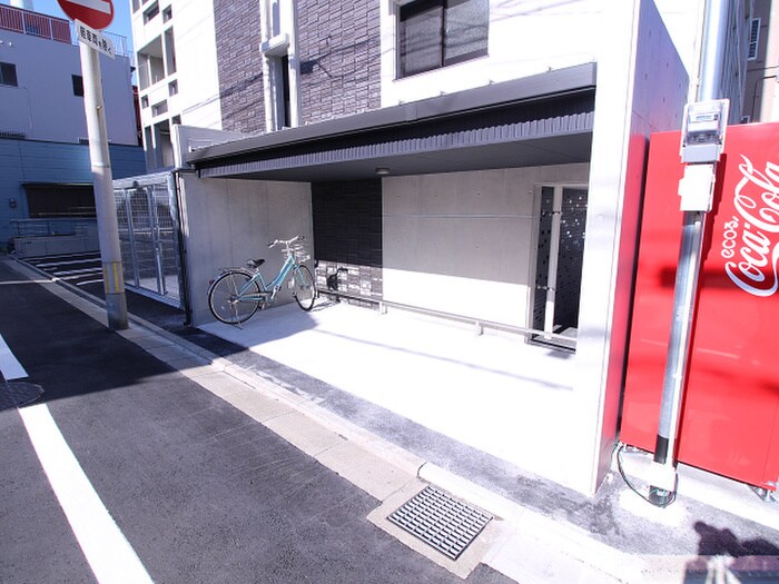 物件外観写真4　(駐輪場)