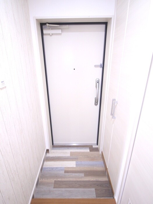物件内観写真15　(玄関)