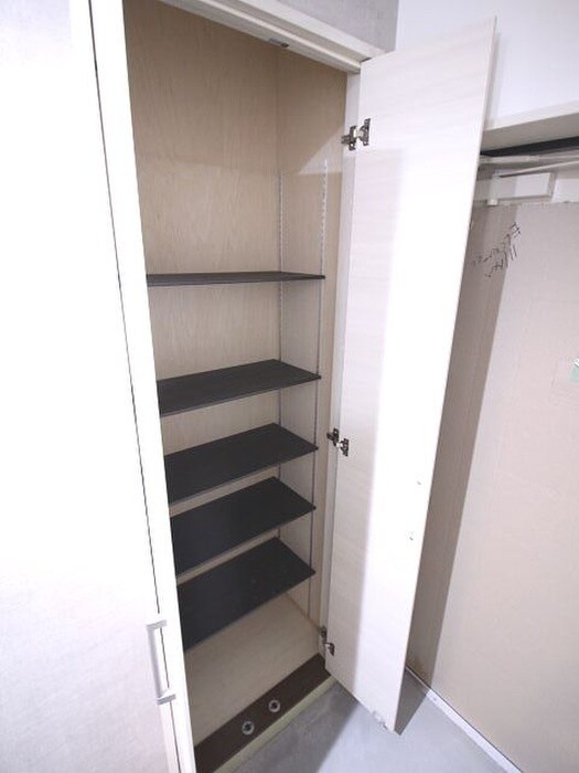 物件内観写真16　(靴箱)