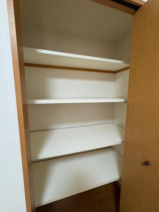 物件内観写真15　(収納)