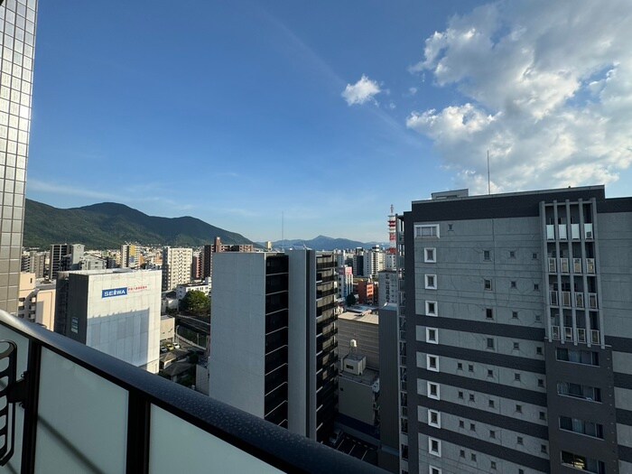 物件内観写真16　(室内からの展望)