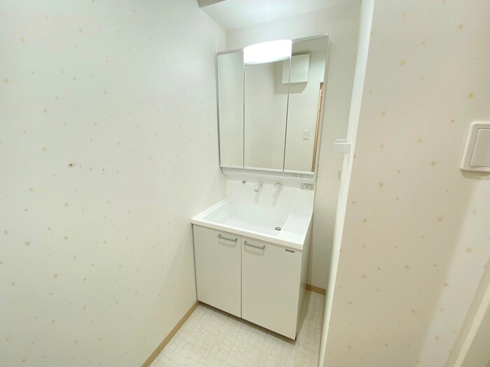 物件内観写真11　(洗面)