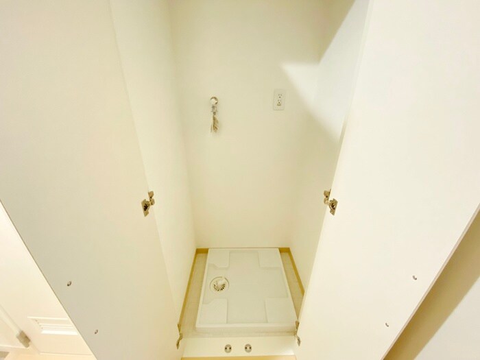 物件内観写真17　(洗濯機置場)