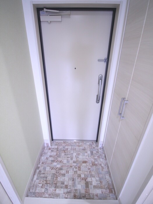 物件内観写真19　(玄関)