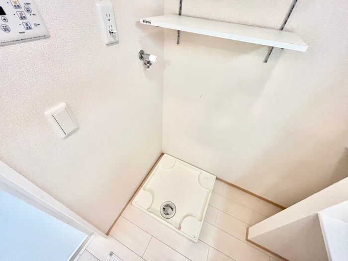 物件内観写真14　(洗濯機置場)