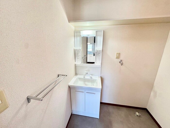 物件内観写真8　(洗面)