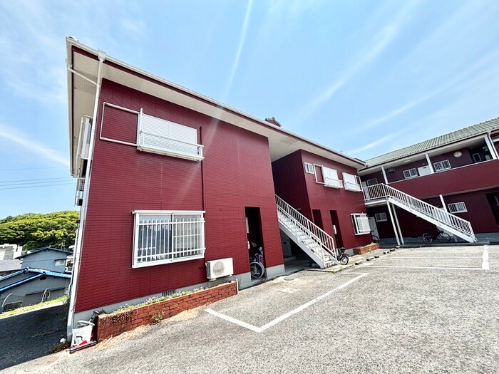 ヴィラ御館山　Ａ棟の物件外観写真