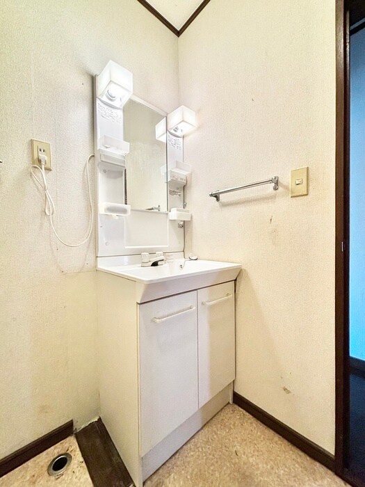 物件内観写真8　(洗面)