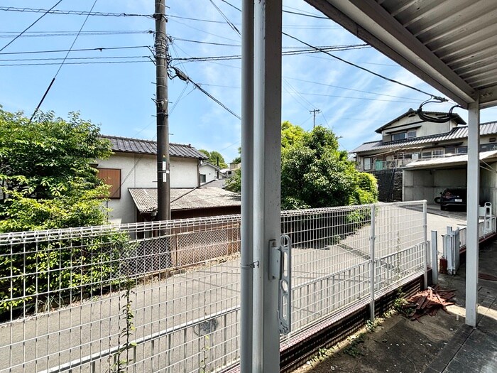 物件内観写真11　(室内からの展望)