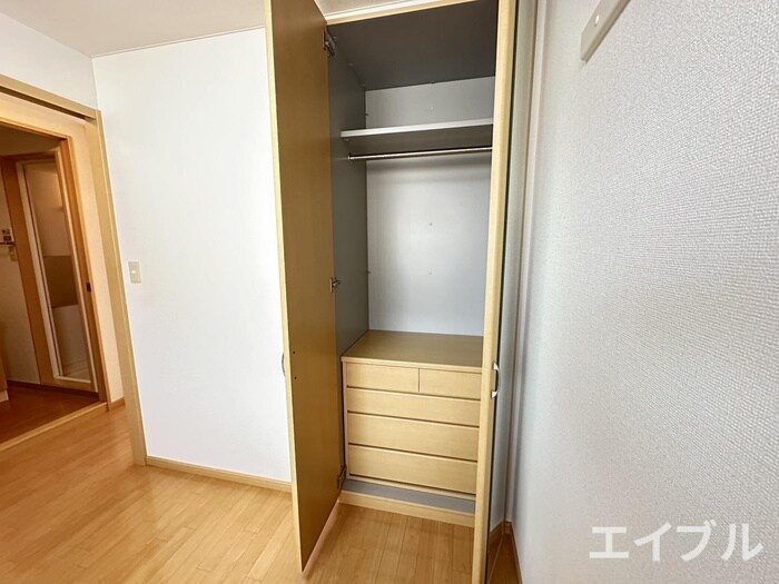 物件内観写真18　(収納)