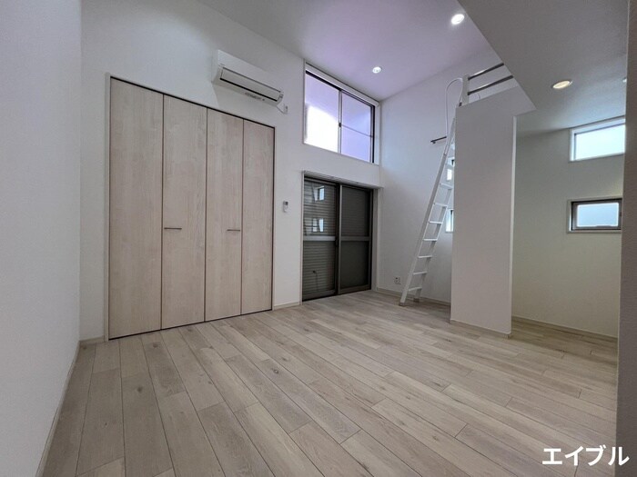 物件内観写真8　(居室)