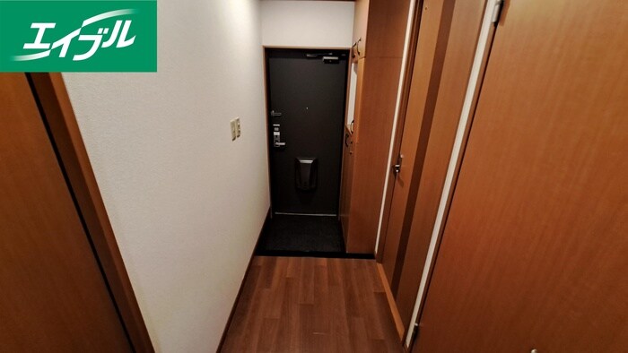 物件内観写真20　(廊下)