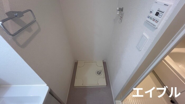 物件内観写真21　(洗濯機置場)