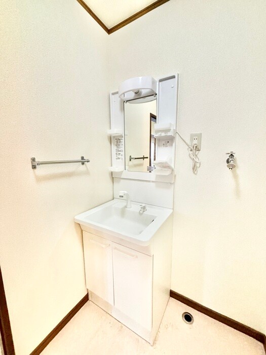 物件内観写真9　(洗面)