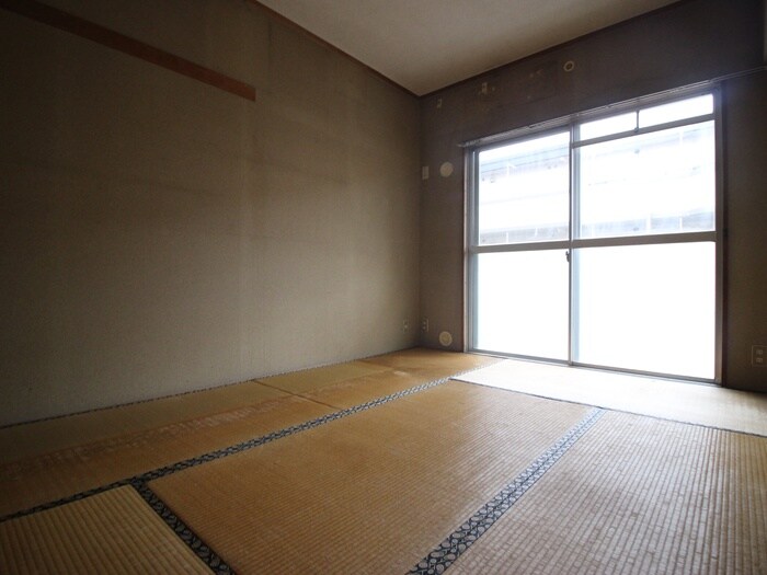 物件内観写真8　(居室)