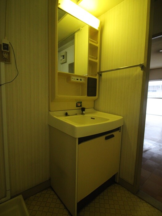 物件内観写真13　(洗面)