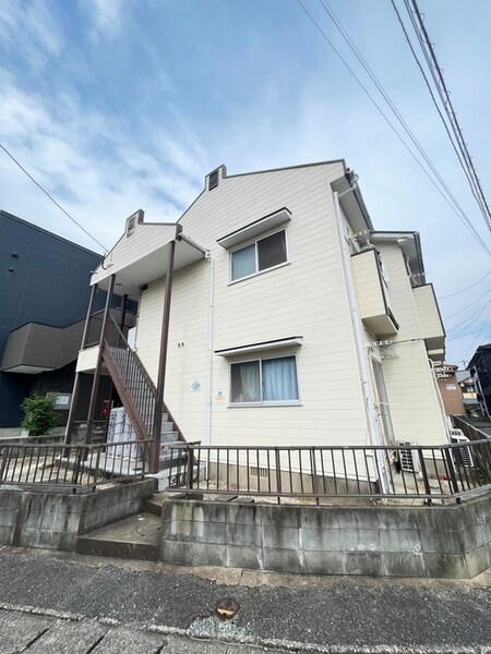 テースフル香椎B棟外観写真