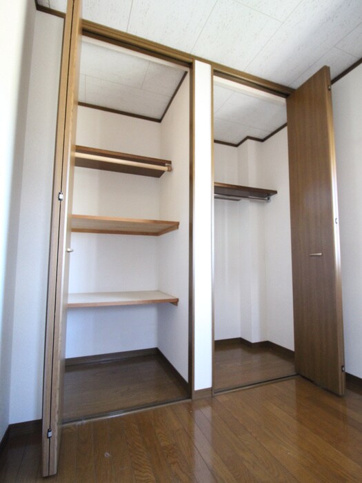 物件内観写真12　(収納)