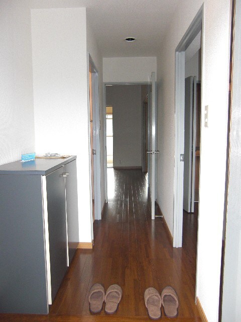 物件内観写真16　(玄関)