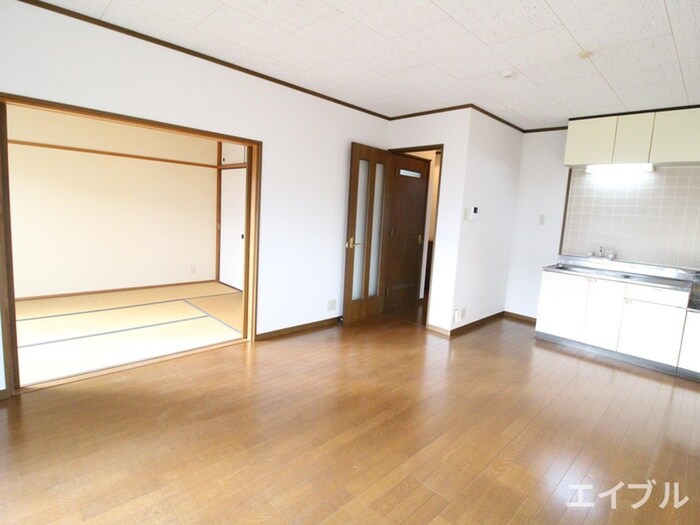 物件内観写真4　(居室)