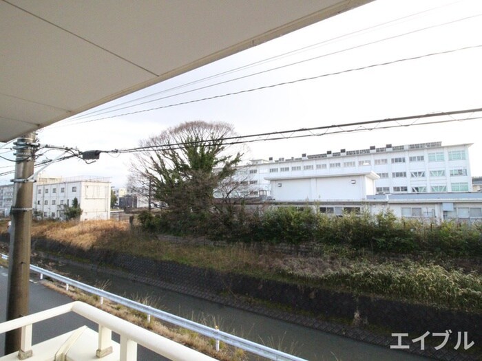 物件内観写真16　(室内からの展望)