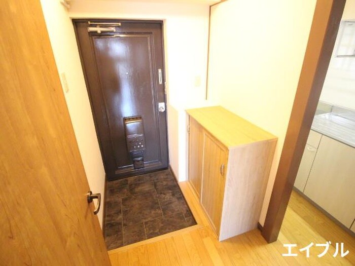 物件内観写真15　(玄関)