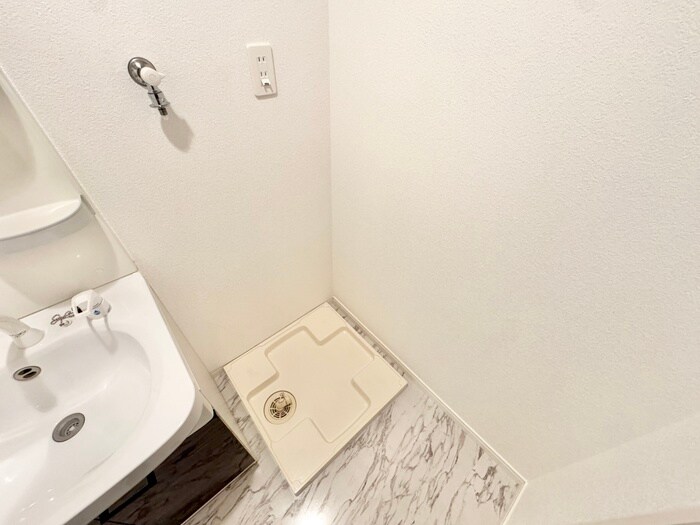 物件内観写真15　(洗濯機置場)