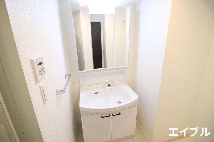 物件内観写真12　(洗面)