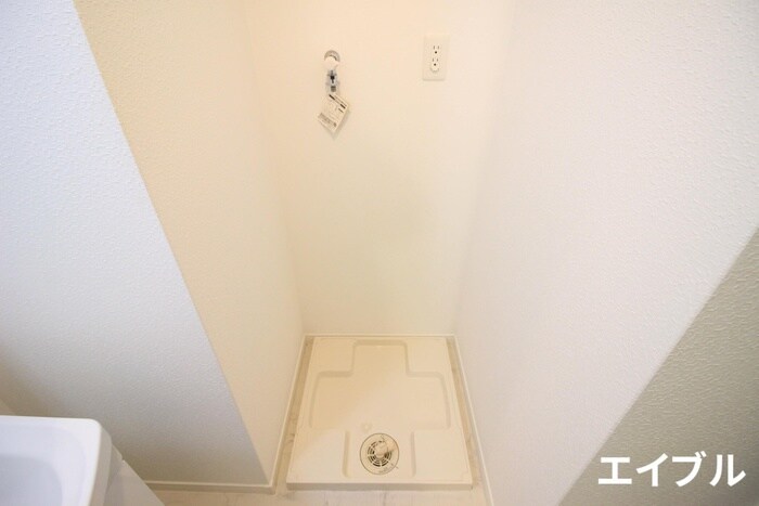 物件内観写真13　(洗濯機置場)