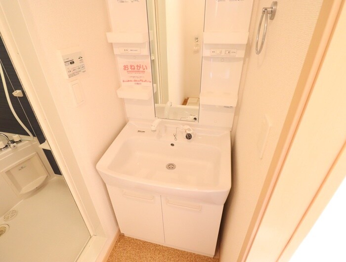 物件内観写真12　(洗面)