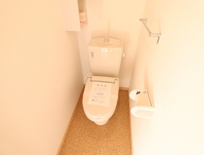 物件内観写真14　(トイレ)