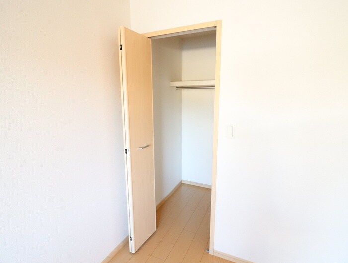 物件内観写真15　(収納)