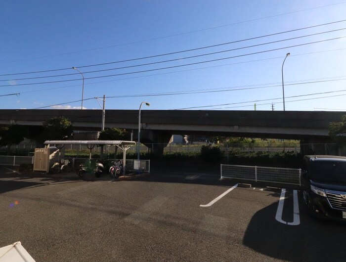 物件内観写真17　(室内からの展望)