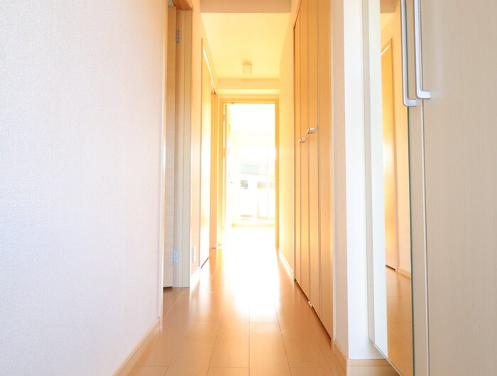 物件内観写真18　(廊下)