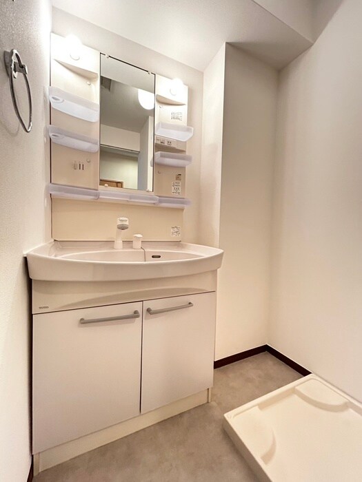 物件内観写真8　(洗面)