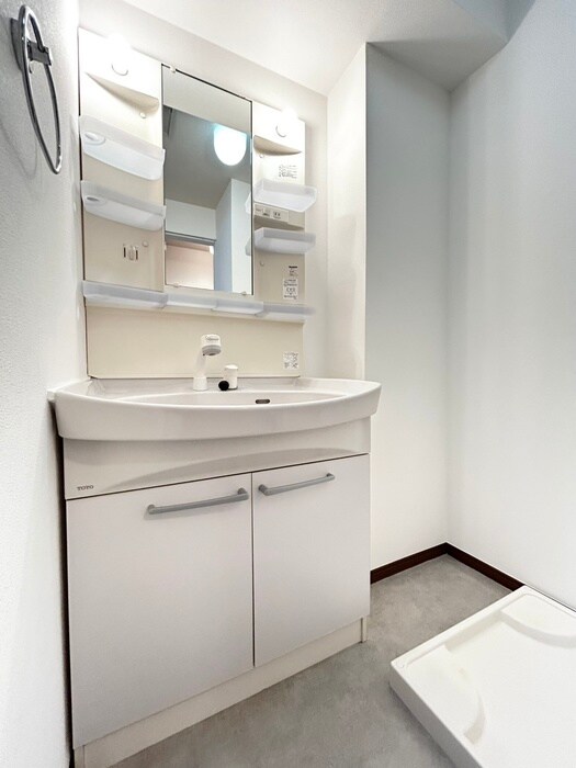 物件内観写真8　(洗面)