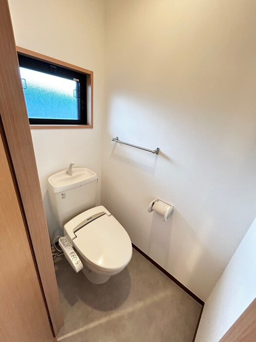 物件内観写真11　(トイレ)