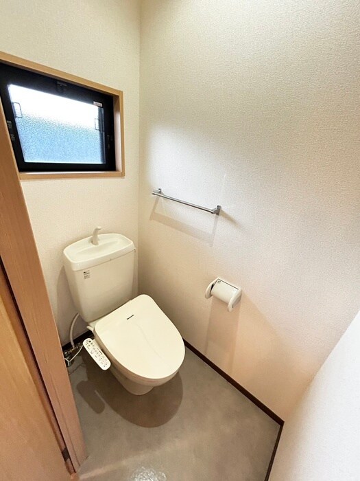 物件内観写真11　(トイレ)