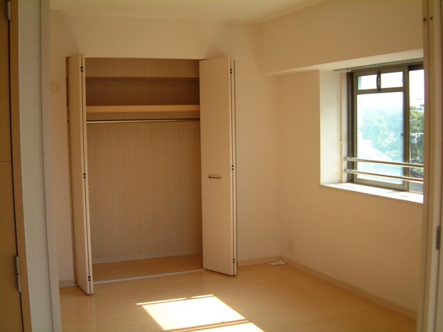 物件内観写真6　(収納)